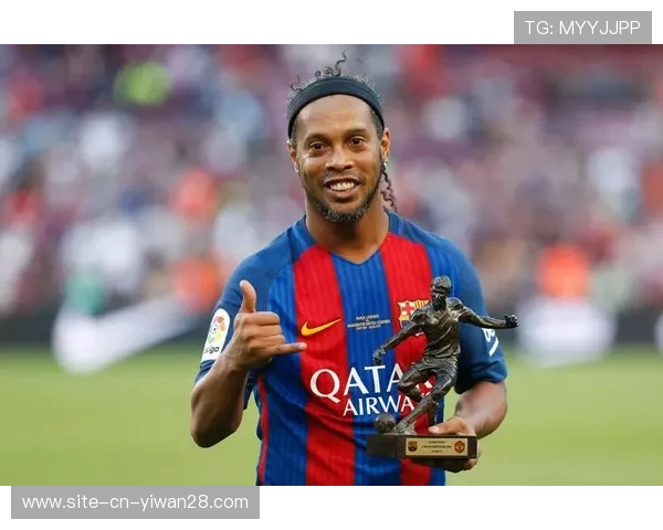 足球明星背后的理发师是谁揭秘他们的私密时刻与独特风格